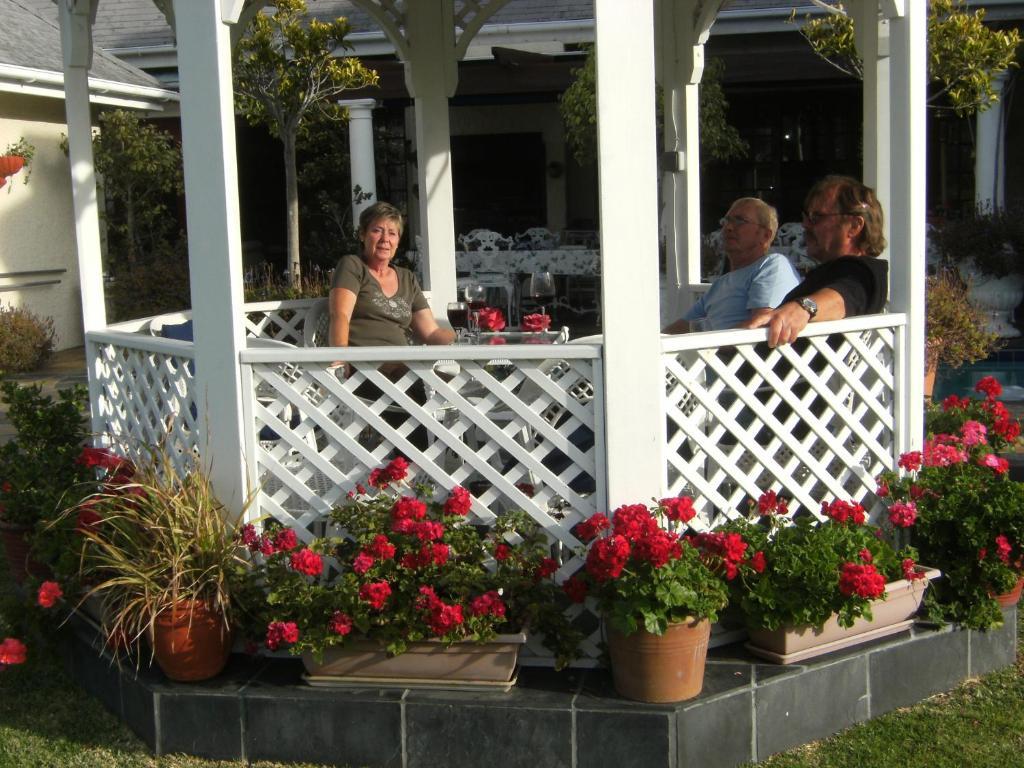 Mulligans Guest Lodge Hermanus Exterior photo